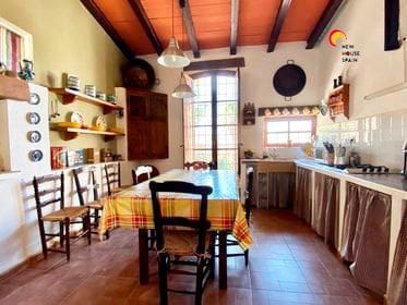 2 soveværelse Finca/Landehus til salg i Turre med swimmingpool garage - € 900.000 (Ref: 5640941)