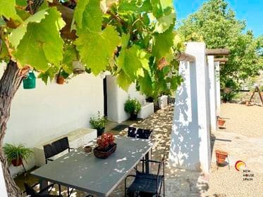 2 soveværelse Finca/Landehus til salg i Turre med swimmingpool garage - € 900.000 (Ref: 5640941)