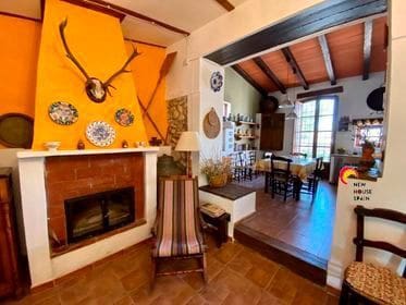 2 soveværelse Finca/Landehus til salg i Turre med swimmingpool garage - € 900.000 (Ref: 5640941)