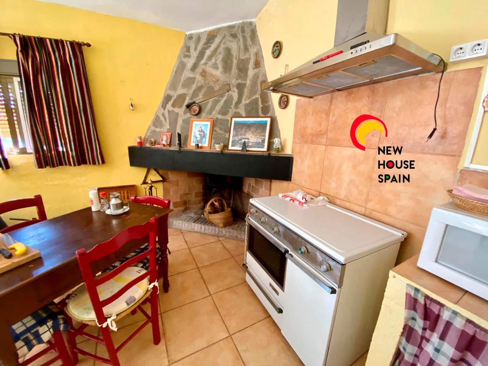 3 soveværelse Finca/Landehus til salg i Somontin med garage - € 140.000 (Ref: 5841232)