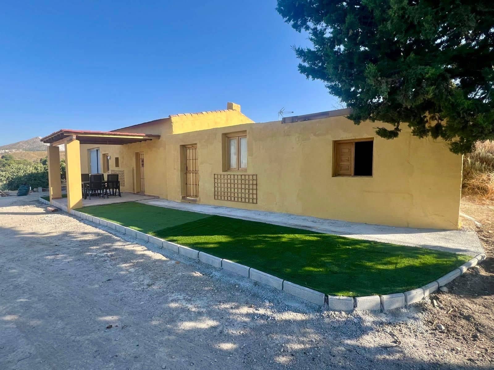 3 soveværelse Finca/Landehus til salg i Somontin med garage - € 140.000 (Ref: 5841232)