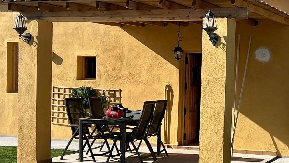 3 soveværelse Finca/Landehus til salg i Somontin med garage - € 140.000 (Ref: 5841232)