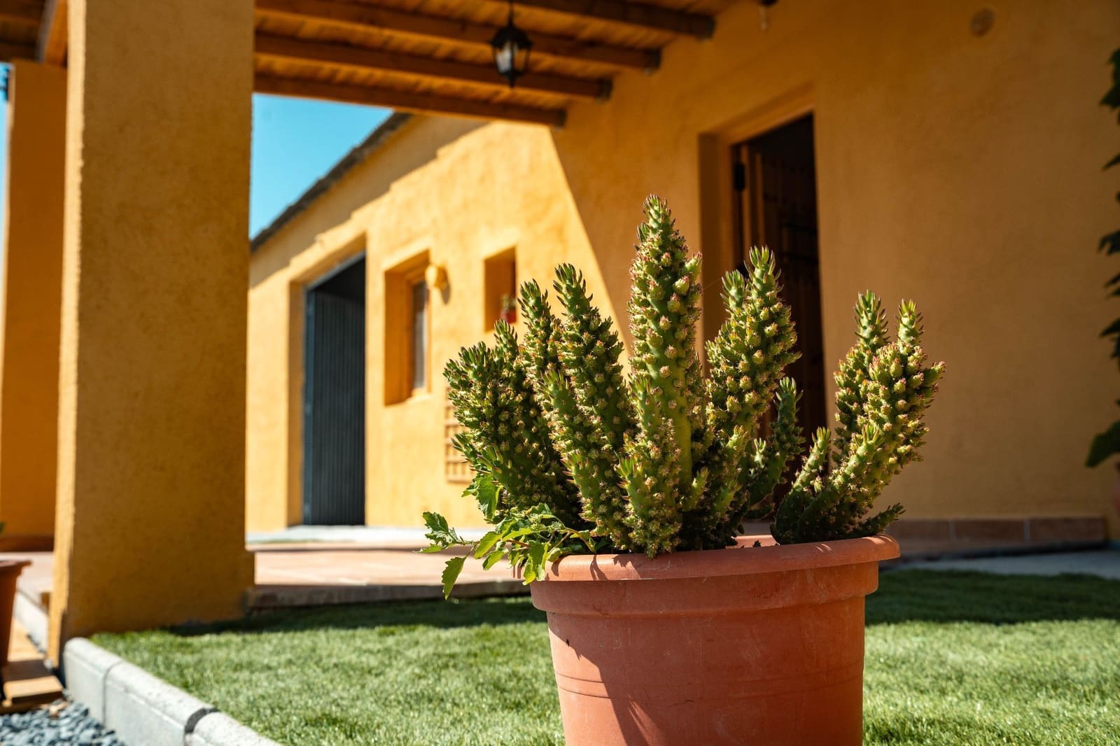 3 soveværelse Finca/Landehus til salg i Somontin med garage - € 140.000 (Ref: 5841232)