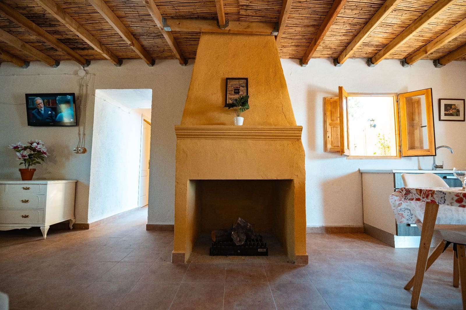 3 soveværelse Finca/Landehus til salg i Somontin med garage - € 140.000 (Ref: 5841232)