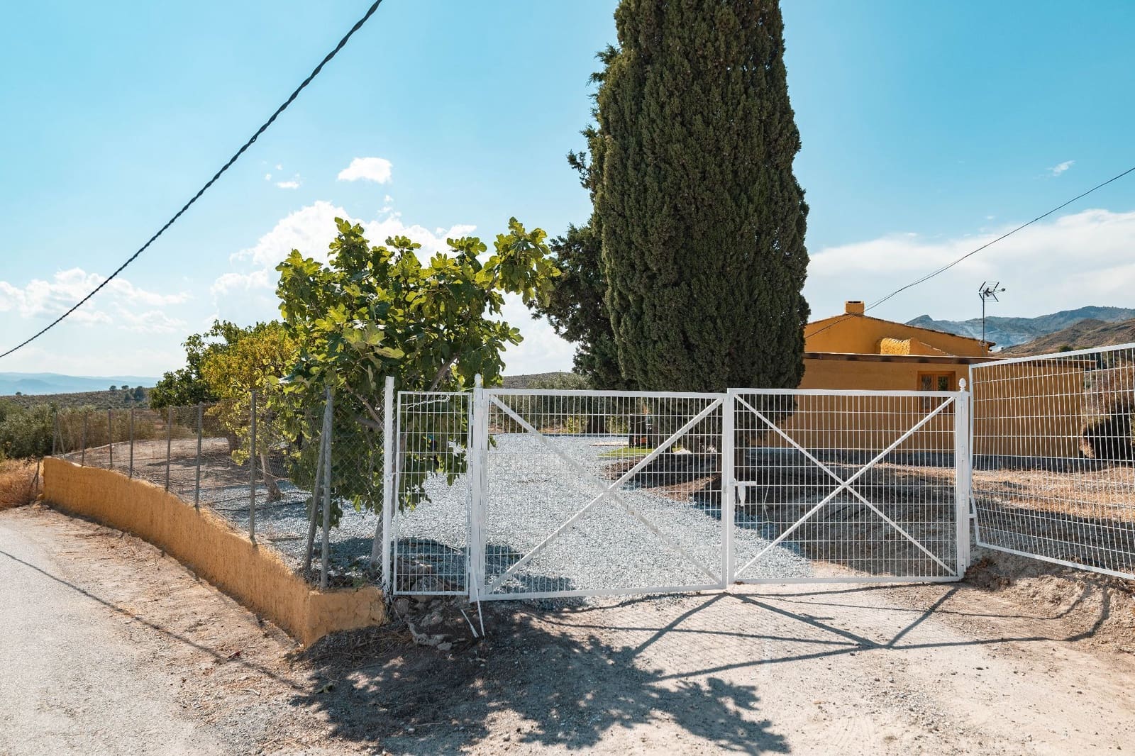 3 soveværelse Finca/Landehus til salg i Somontin med garage - € 140.000 (Ref: 5841232)