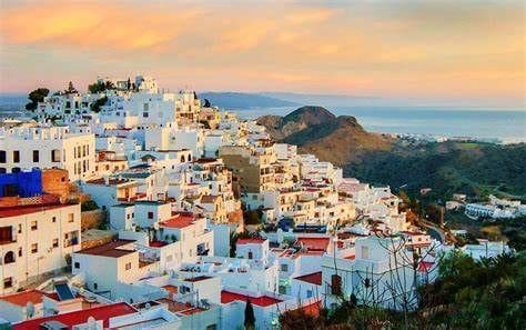 104 sypialnia Hotel na sprzedaż w Mojacar z basenem garażem - 12 500 000 € (Ref: 7570419)