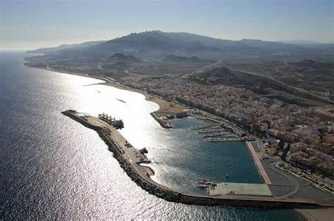 104 sypialnia Hotel na sprzedaż w Mojacar z basenem garażem - 12 500 000 € (Ref: 7570419)