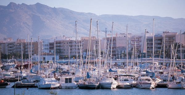 104 sypialnia Hotel na sprzedaż w Mojacar z basenem garażem - 12 500 000 € (Ref: 7570419)