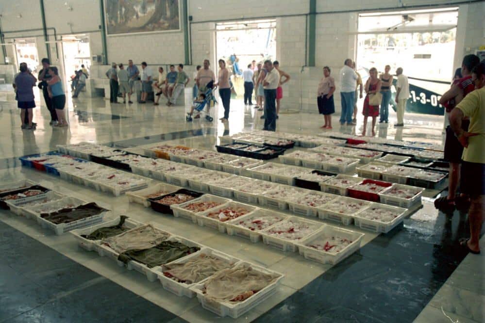 104 sypialnia Hotel na sprzedaż w Mojacar z basenem garażem - 12 500 000 € (Ref: 7570419)