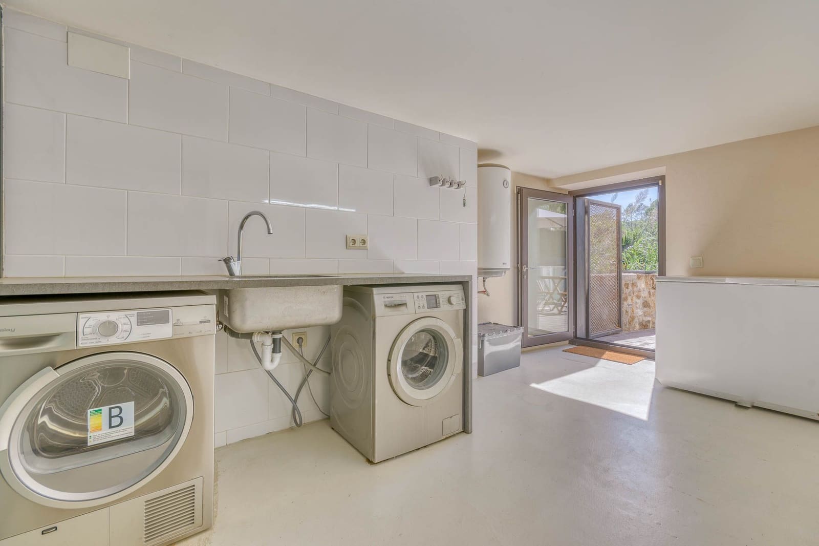 6 soverom Villa til salgs i Boadella i les Escaules med svømmebasseng garasje - € 1 800 000 (Ref: 8691693)