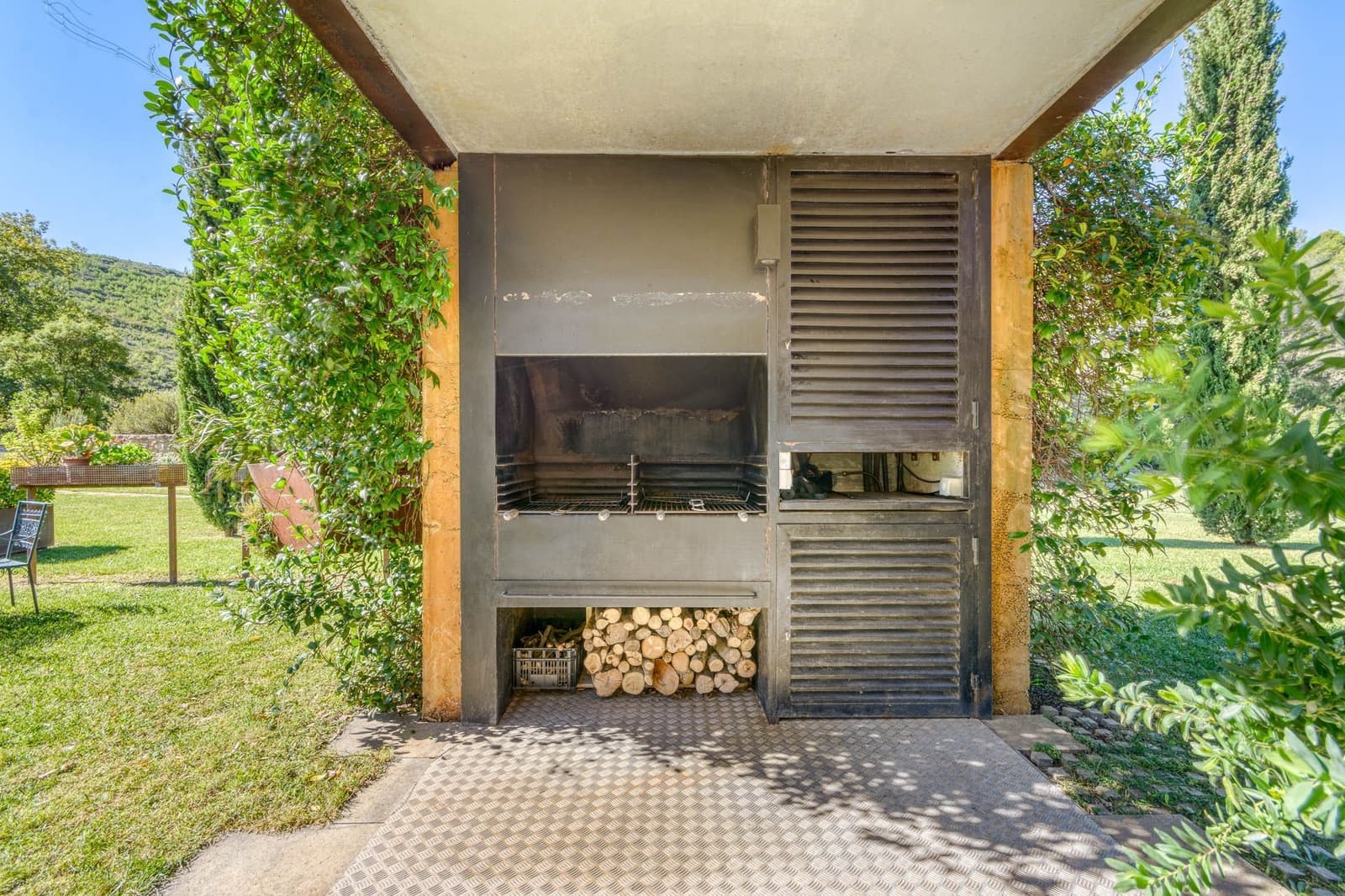 6 soverom Villa til salgs i Boadella i les Escaules med svømmebasseng garasje - € 1 800 000 (Ref: 8691693)