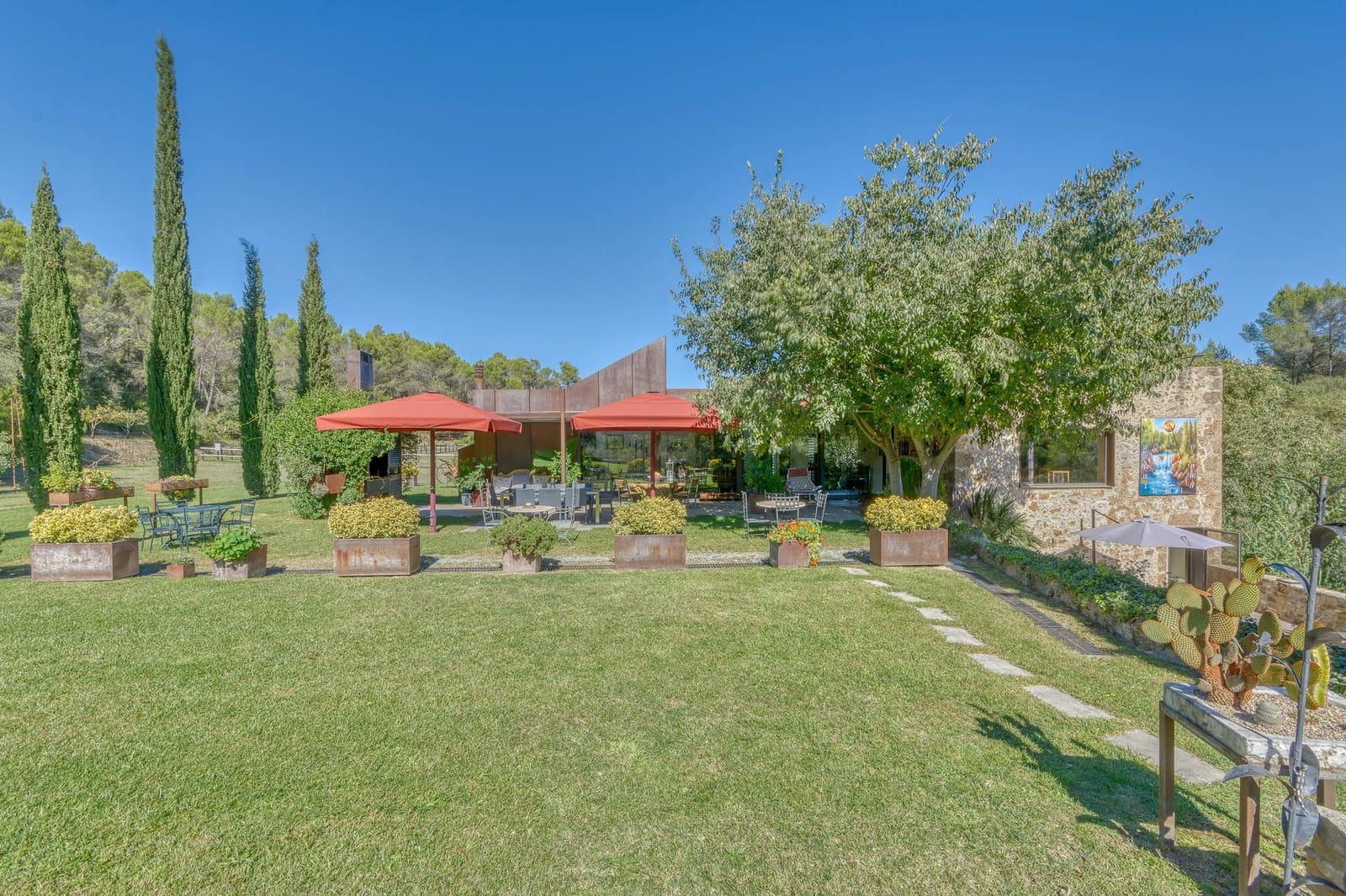 6 soverom Villa til salgs i Boadella i les Escaules med svømmebasseng garasje - € 1 800 000 (Ref: 8691693)