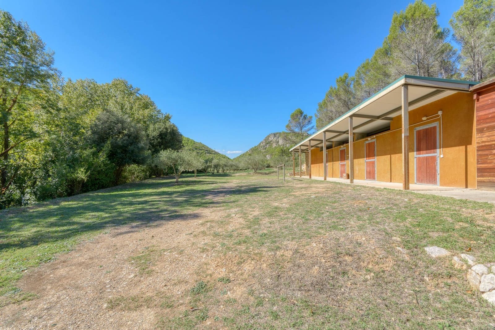 6 soverom Villa til salgs i Boadella i les Escaules med svømmebasseng garasje - € 1 800 000 (Ref: 8691693)