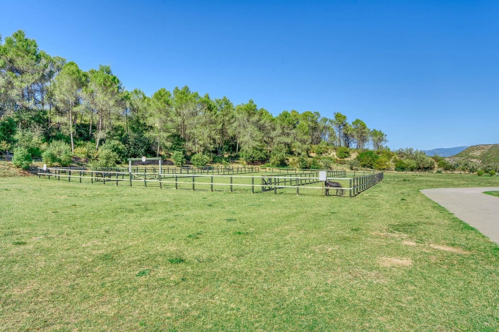 6 soverom Villa til salgs i Boadella i les Escaules med svømmebasseng garasje - € 1 800 000 (Ref: 8691693)