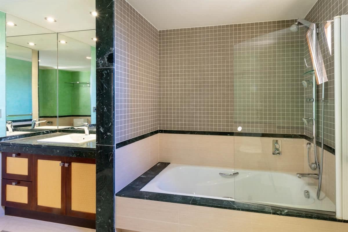 6 soveværelse Villa til salg i Alfaz del Pi / L'Alfas del Pi med swimmingpool garage - € 1.650.000 (Ref: 8735227)