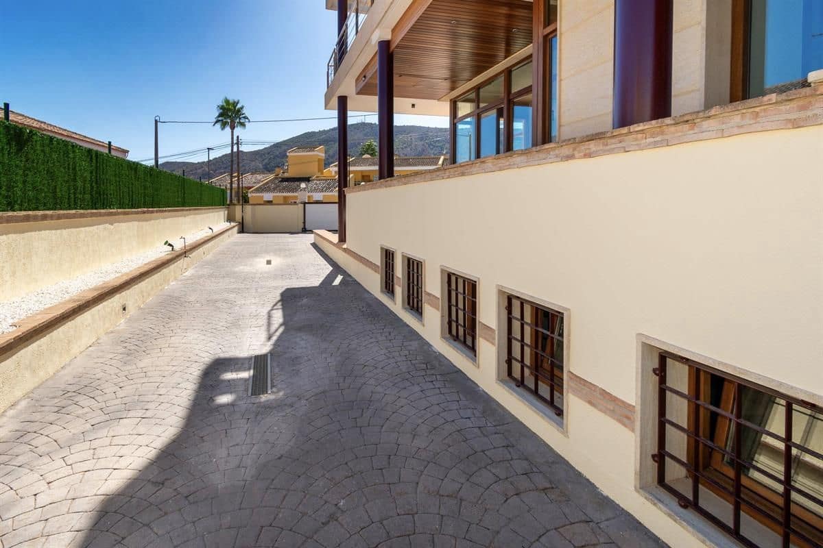 6 soveværelse Villa til salg i Alfaz del Pi / L'Alfas del Pi med swimmingpool garage - € 1.650.000 (Ref: 8735227)