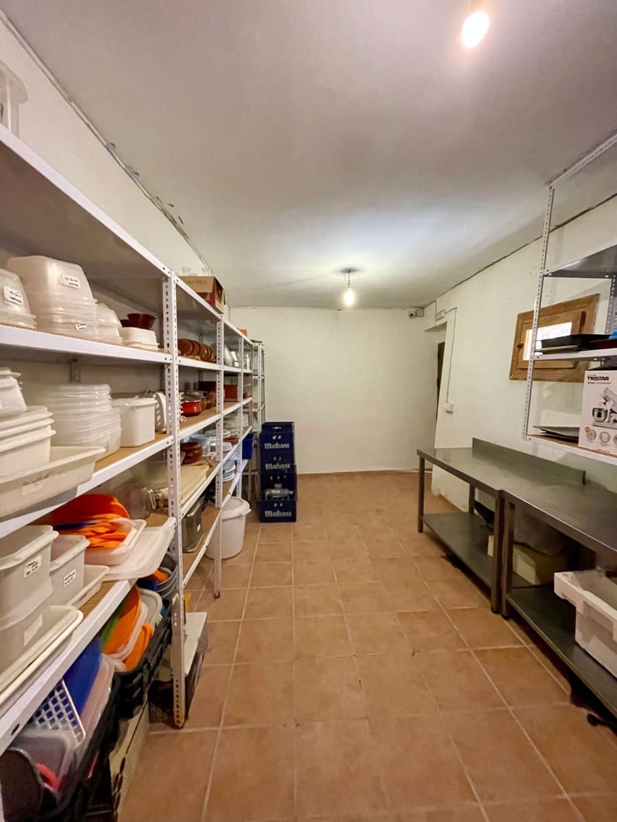 Erhverv til salg i Turre med garage - € 550.000 (Ref: 8866887)