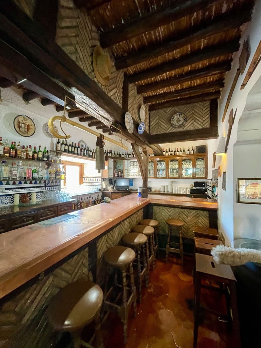 Erhverv til salg i Turre med garage - € 550.000 (Ref: 8866887)