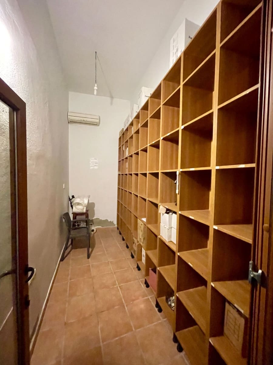 Erhverv til salg i Turre med garage - € 550.000 (Ref: 8866887)