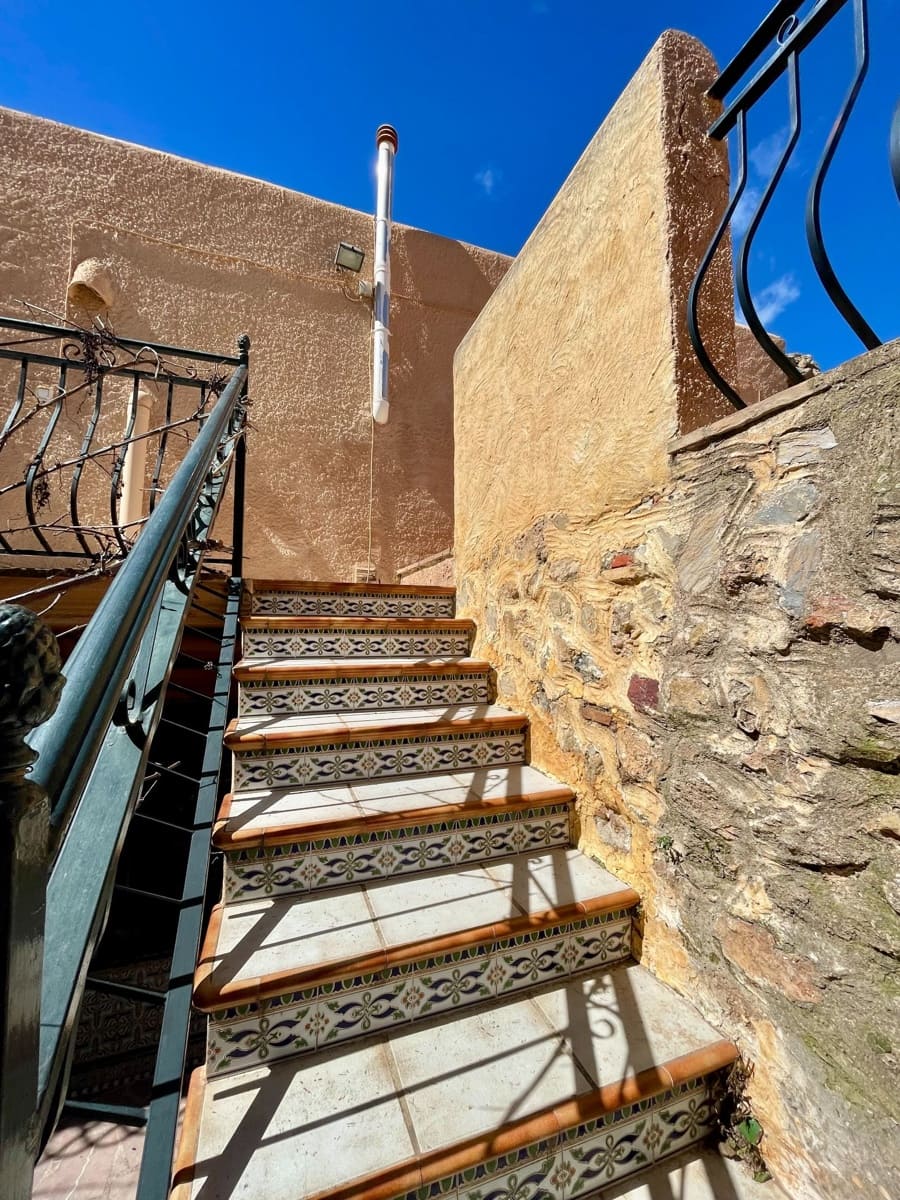 Erhverv til salg i Turre med garage - € 550.000 (Ref: 8866887)