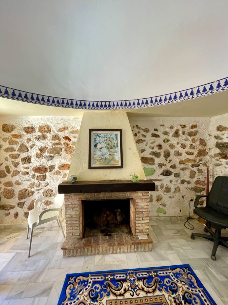 Erhverv til salg i Turre med garage - € 550.000 (Ref: 8866887)