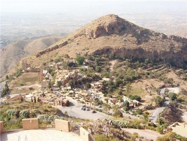 Grunde uden byggetilladelser til salg i Turre - € 7.000.000 (Ref: 8869193)