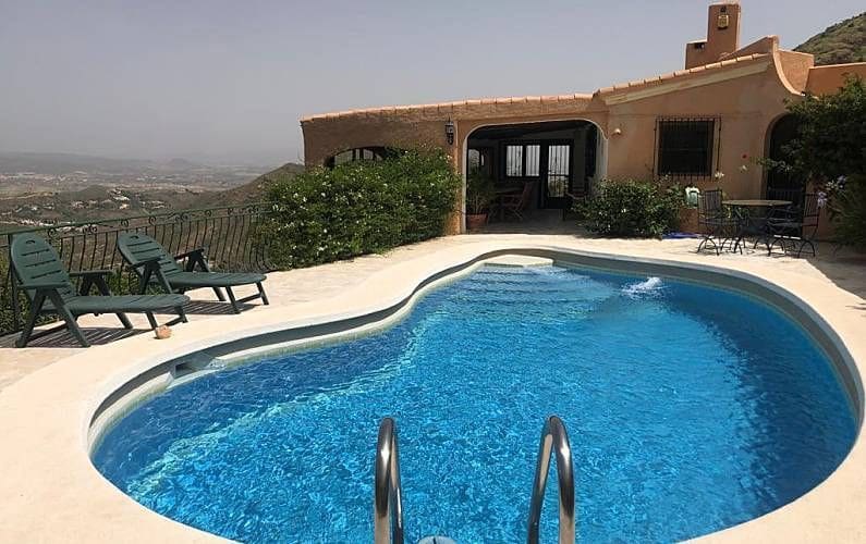 Grunde uden byggetilladelser til salg i Turre - € 7.000.000 (Ref: 8869193)