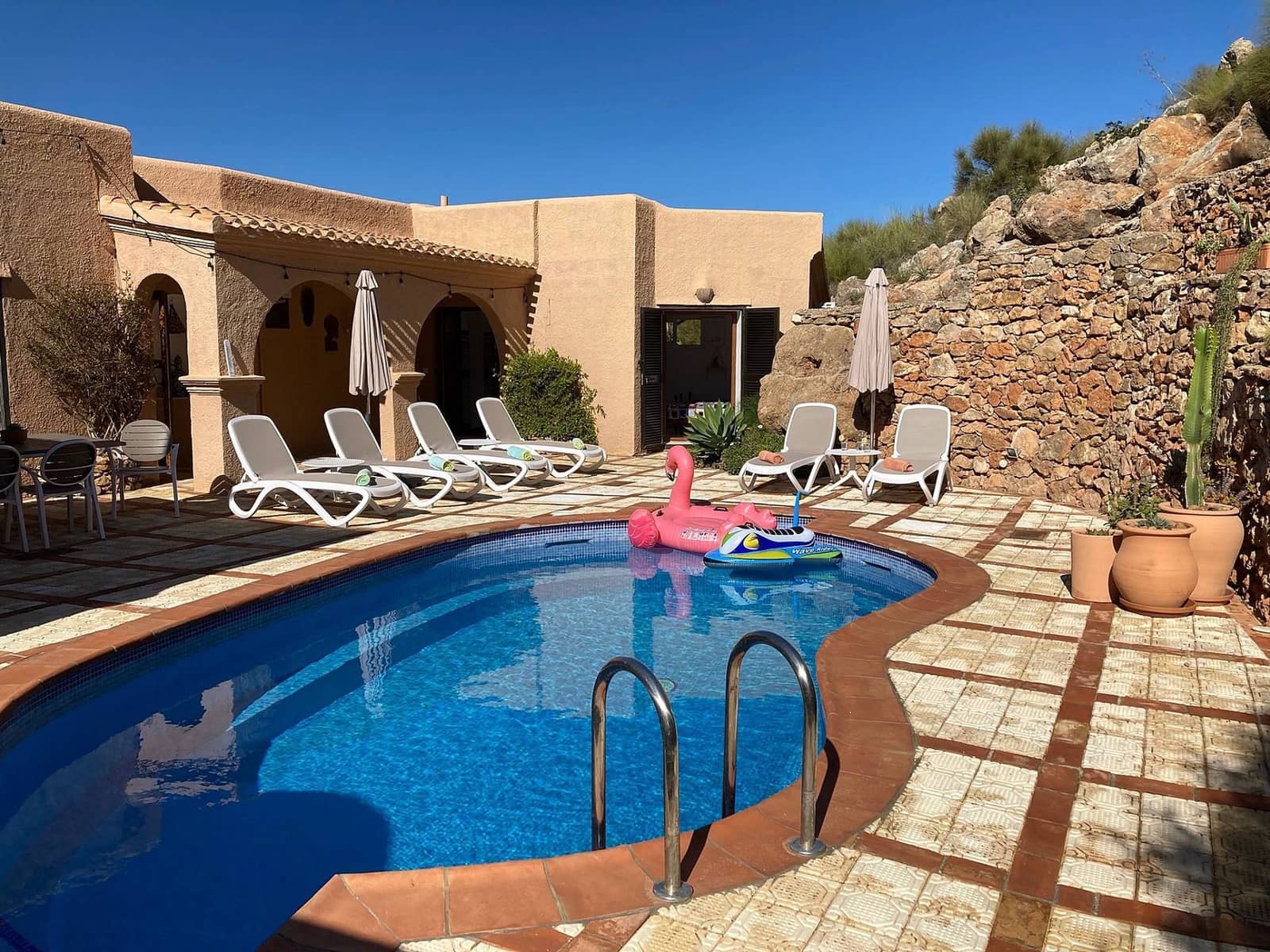 Grunde uden byggetilladelser til salg i Turre - € 7.000.000 (Ref: 8869193)