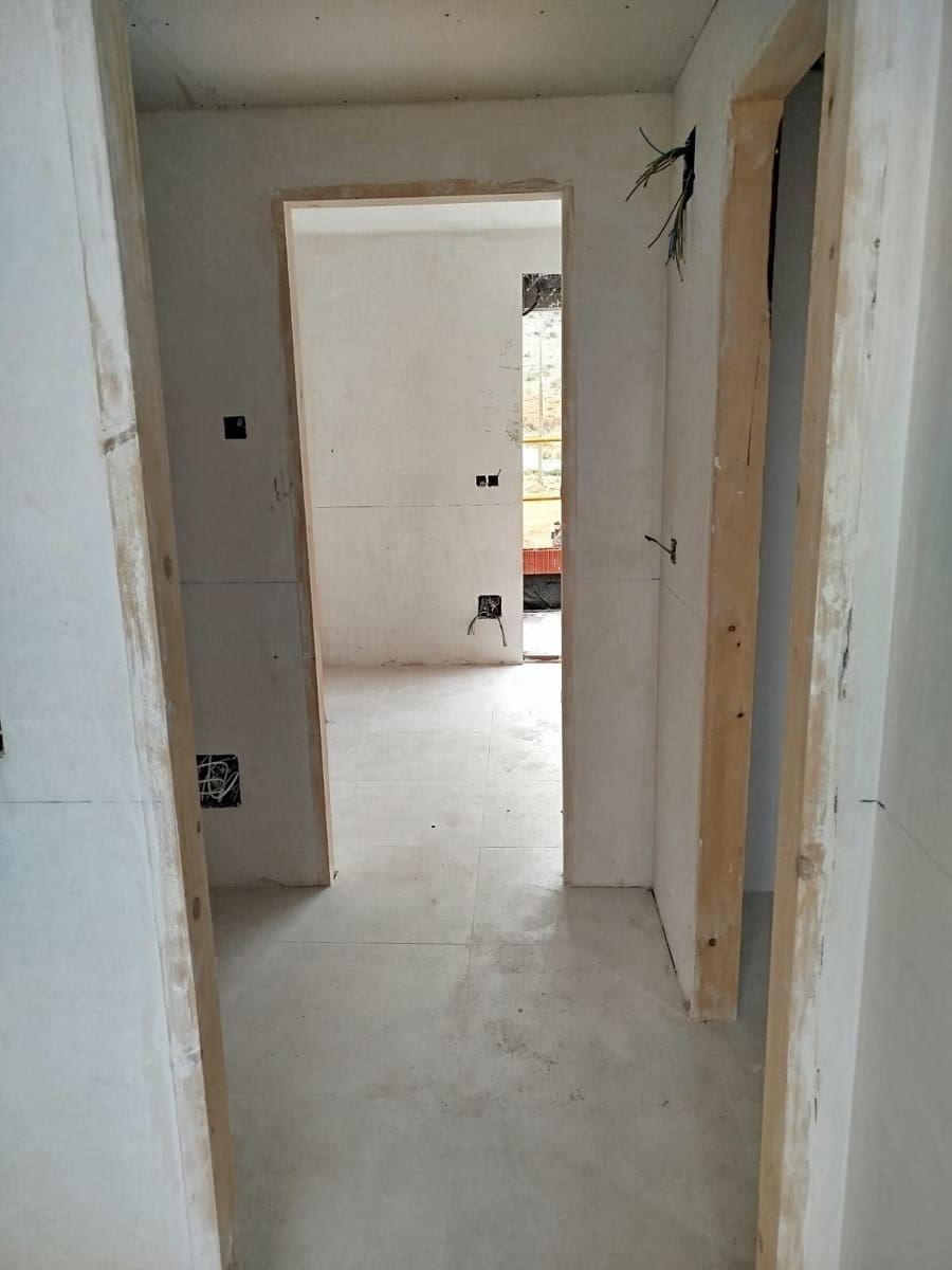 2 soveværelse Semi-Rækkehus til salg i Cox med swimmingpool garage - € 219.000 (Ref: 9004739)