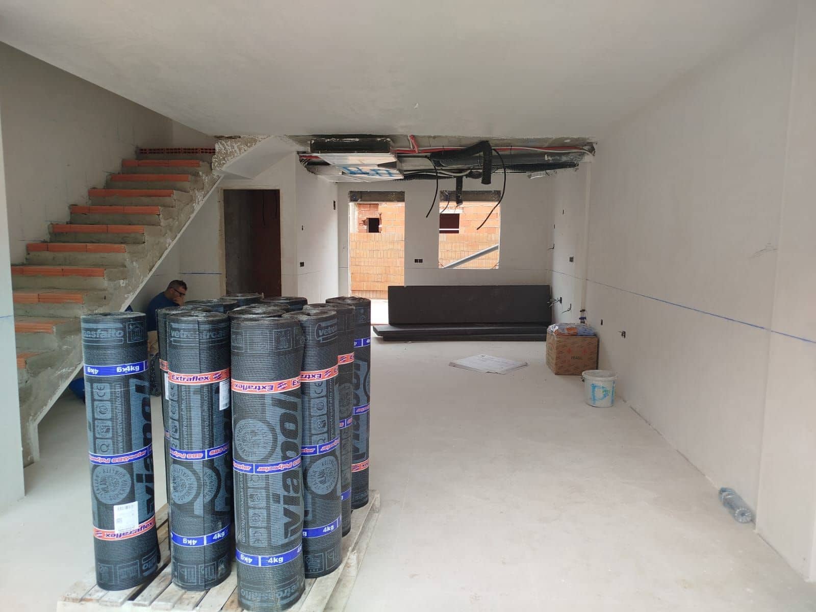 2 soveværelse Semi-Rækkehus til salg i Cox med swimmingpool garage - € 219.000 (Ref: 9004739)