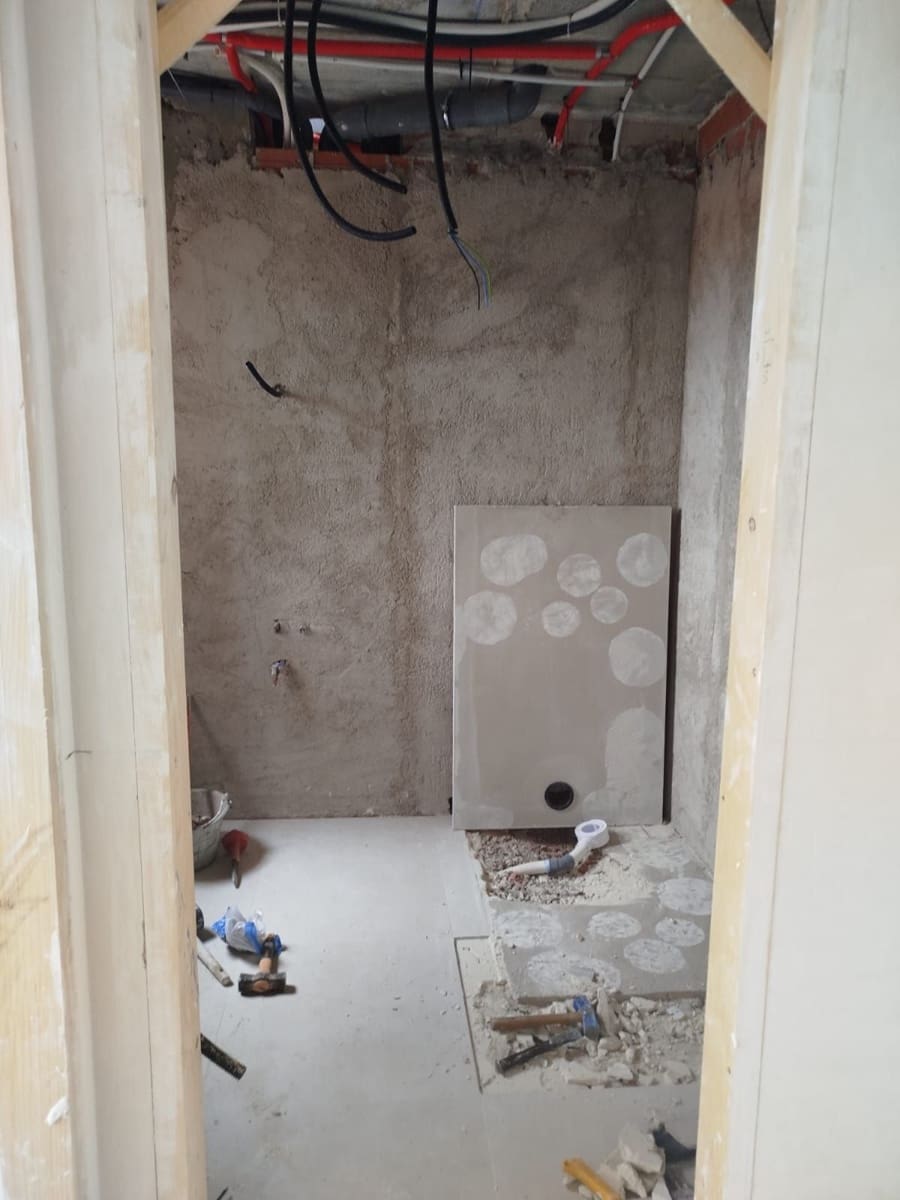 2 soveværelse Semi-Rækkehus til salg i Cox med swimmingpool garage - € 219.000 (Ref: 9004739)