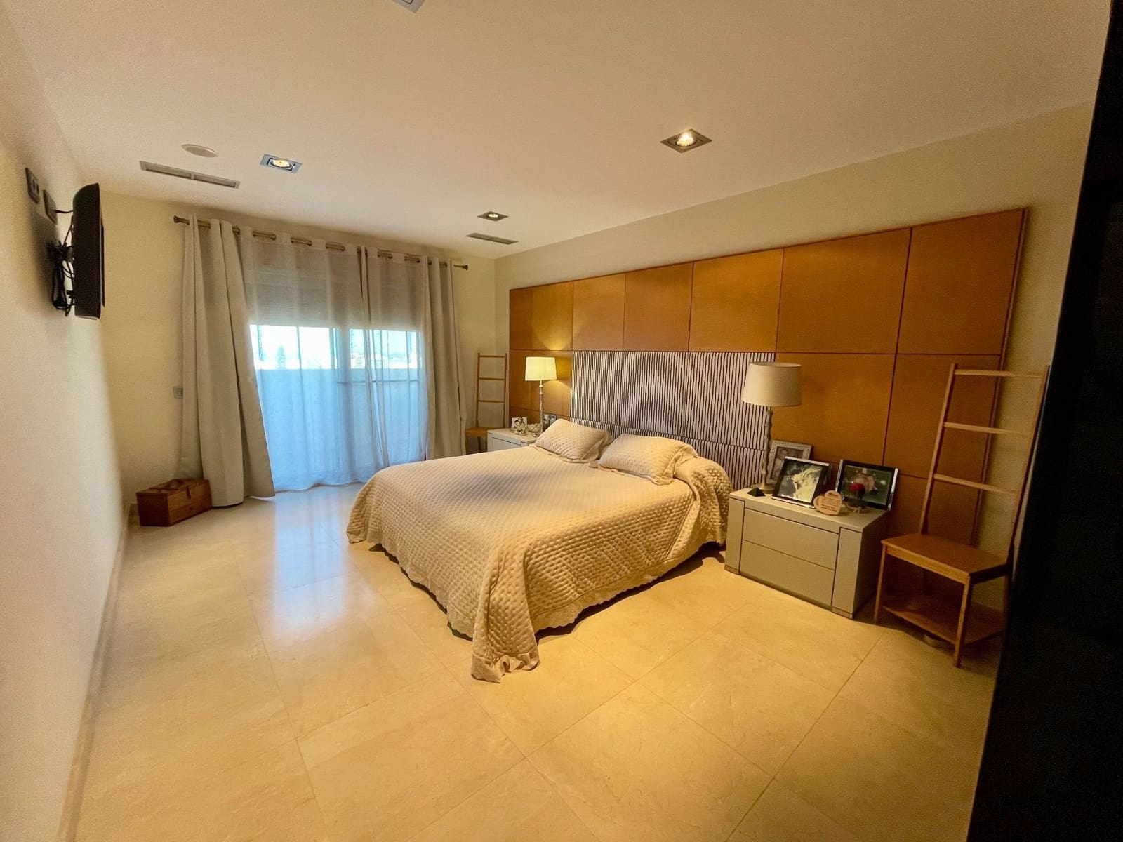 6 soverom Villa til salgs i La Marina de la Torre med svømmebasseng garasje - € 1 600 000 (Ref: 9325938)