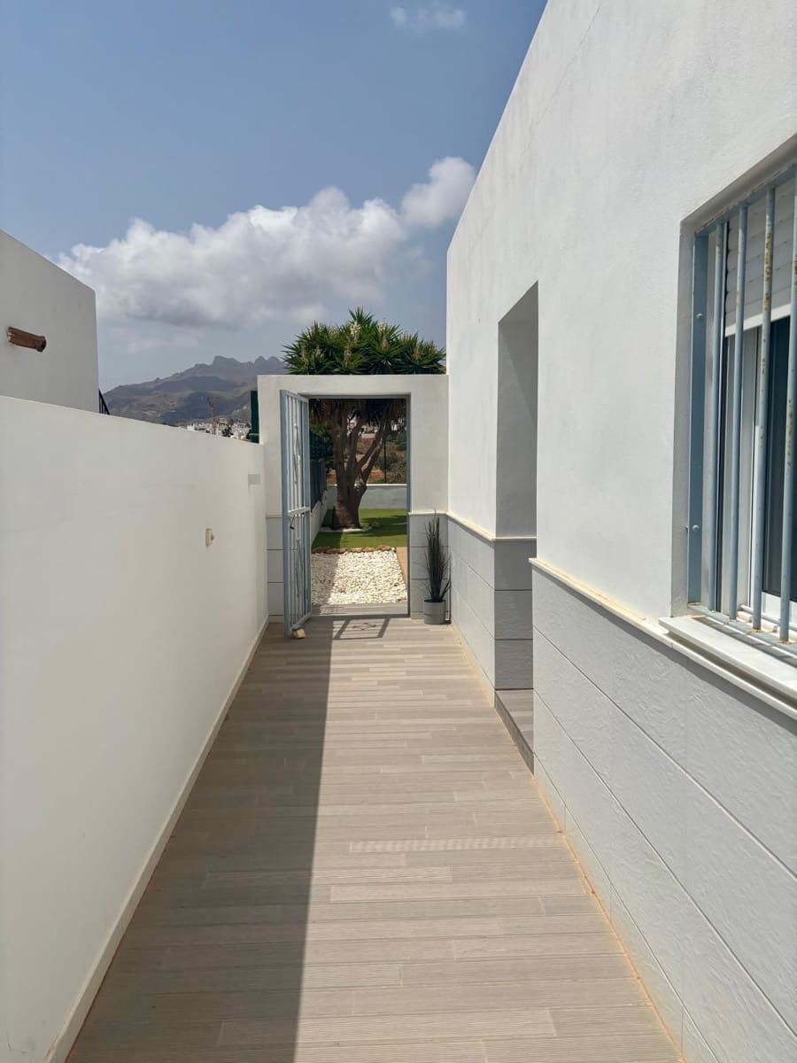 Chalet de 4 habitaciones en Mojácar en venta con garaje - 498.000 € (Ref: 9974659)