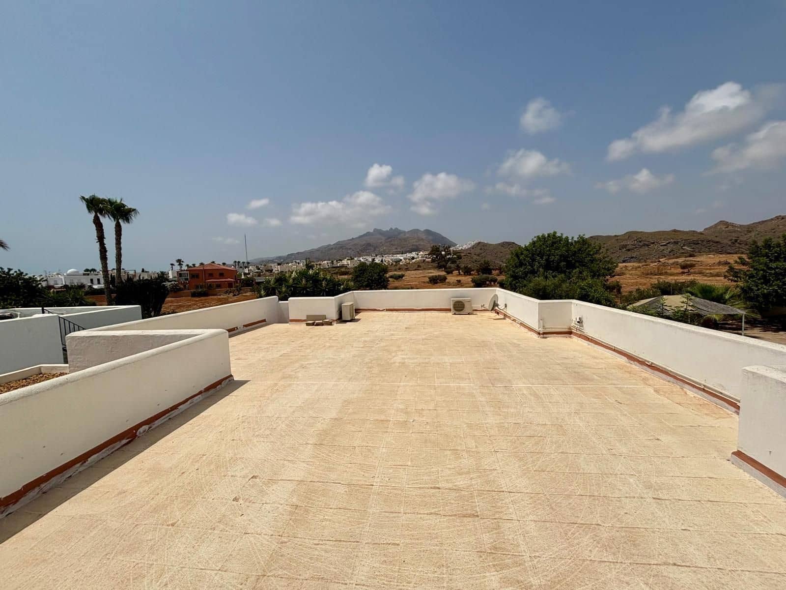 Chalet de 4 habitaciones en Mojácar en venta con garaje - 498.000 € (Ref: 9974659)