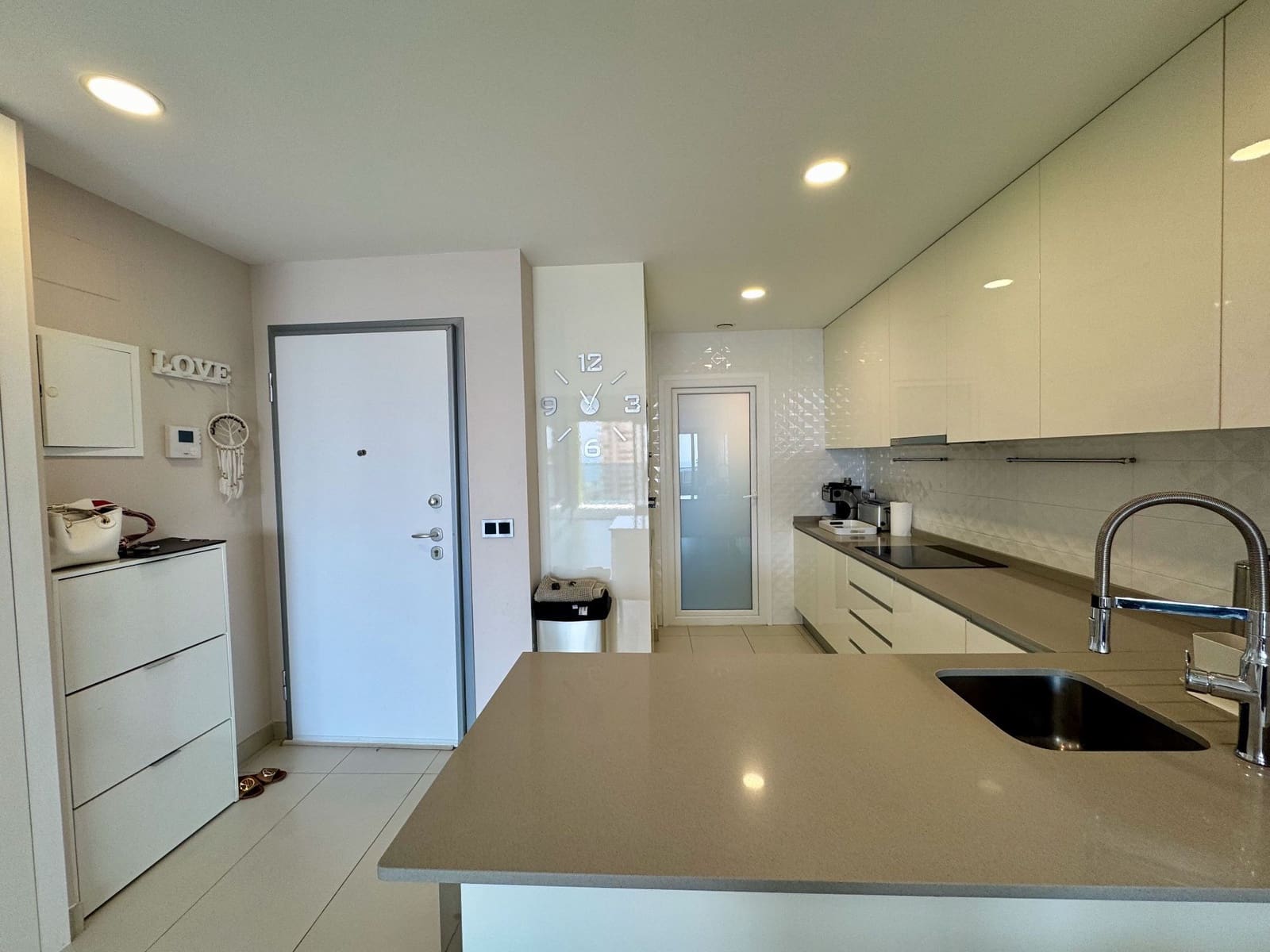 3 makuuhuone Huoneisto vuokrattavana paikassa Benidorm mukana uima-altaan 
autotalli - 2 700 € (Ref: 10034965)