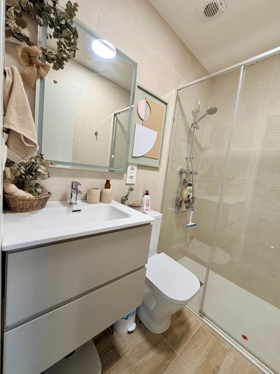 2 slaapkamer Appartement te koop in Benidorm met zwembad garage - € 475.000 (Ref: 10101590)