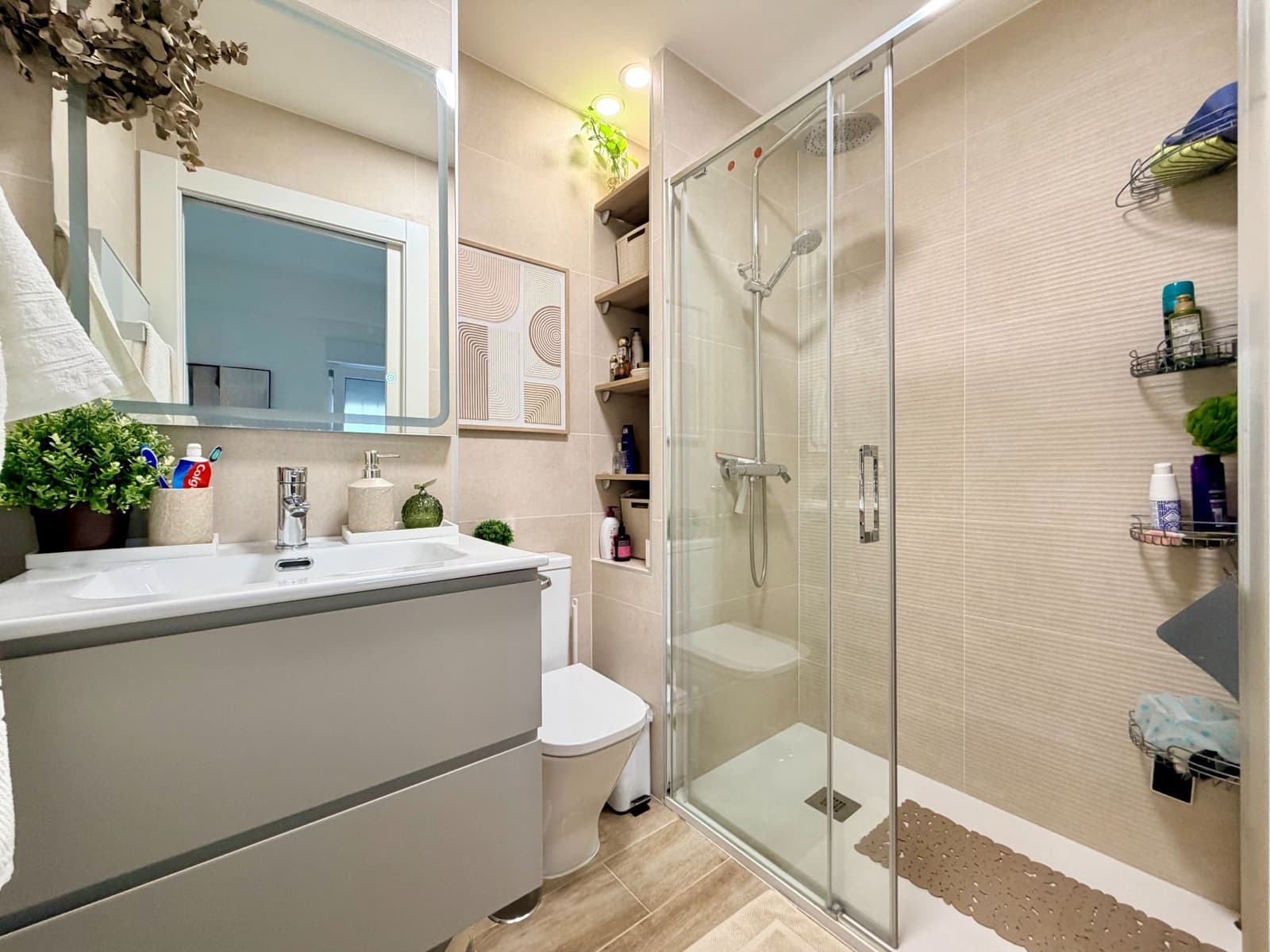 2 slaapkamer Appartement te koop in Benidorm met zwembad garage - € 475.000 (Ref: 10101590)