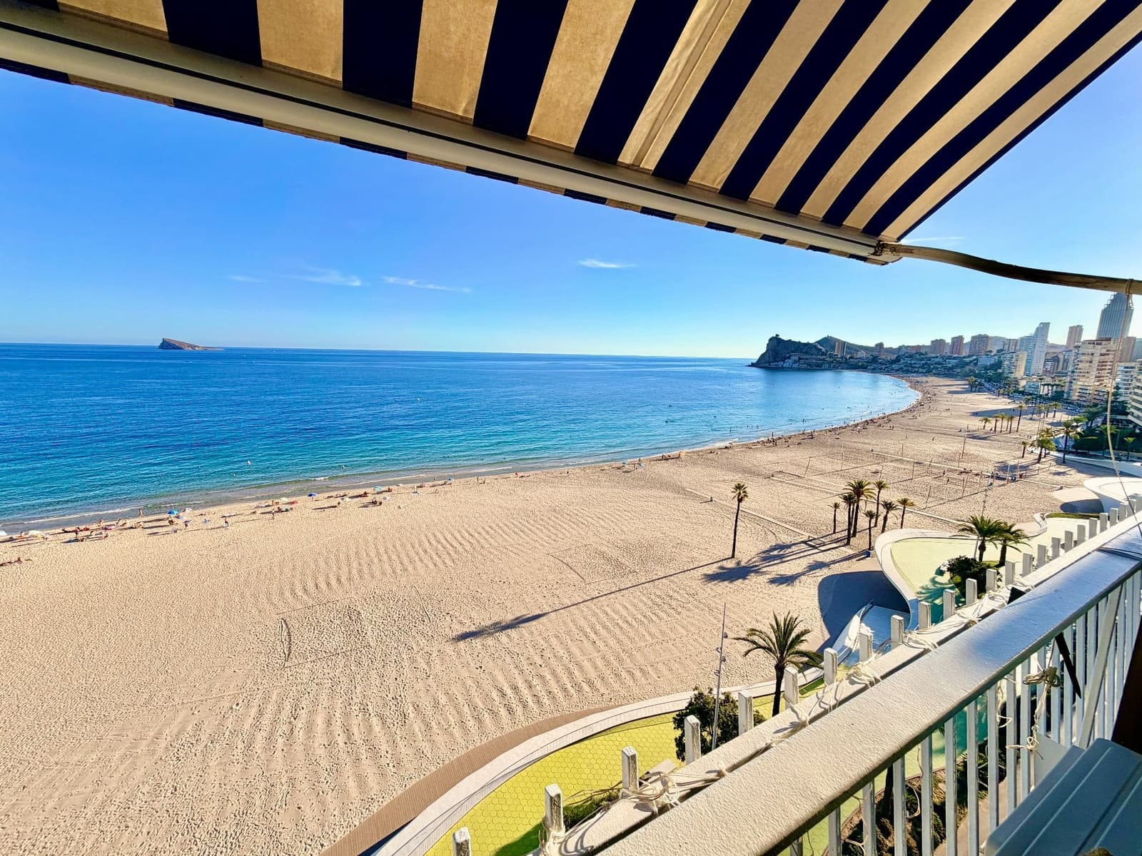 2 slaapkamer Appartement te koop in Benidorm met zwembad garage - € 475.000 (Ref: 10101590)