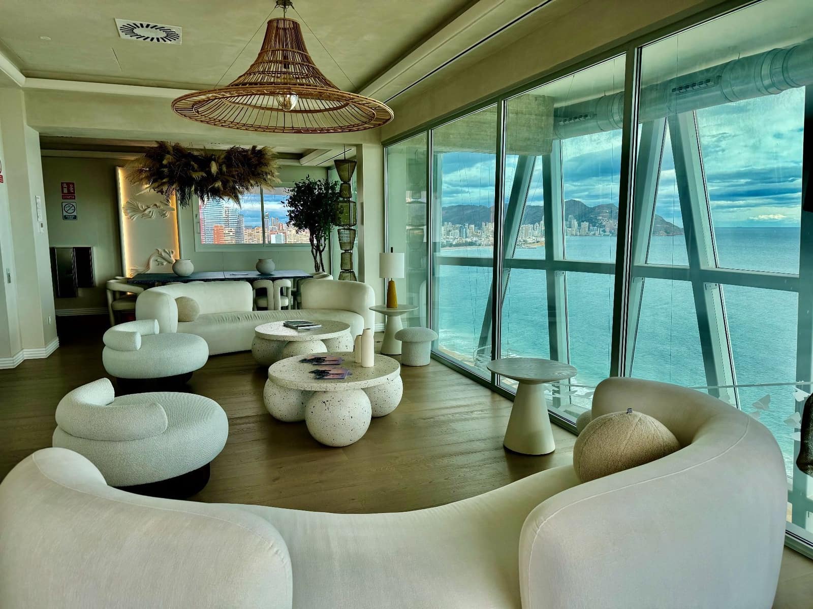 4 chambre Appartement à vendre à Benidorm avec piscine garage - 4 300 000 € (Ref: 10176855)