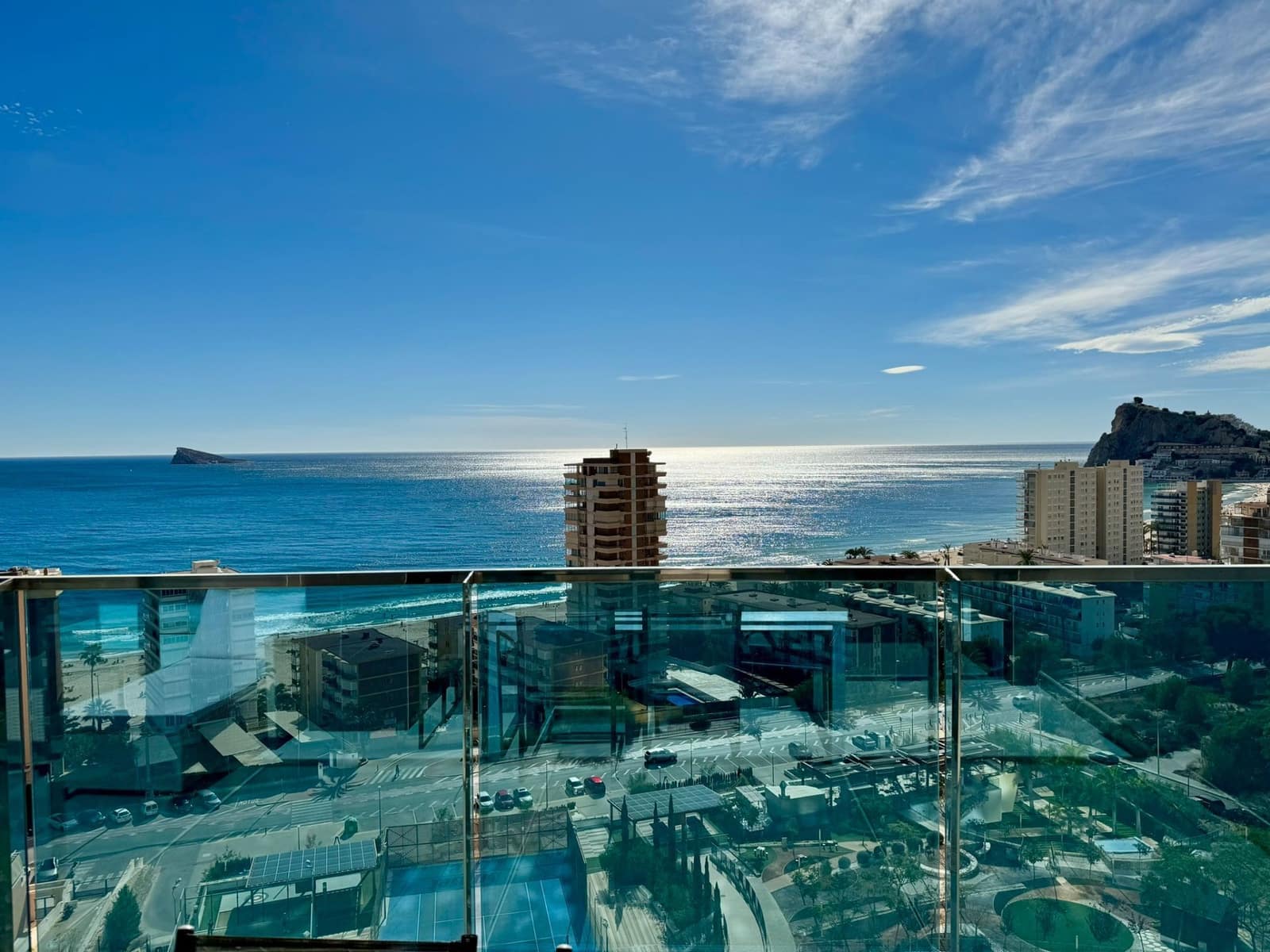 2 soverom Leilighet til leie i Benidorm med svømmebasseng garasje - € 2 700 (Ref: 5484912)