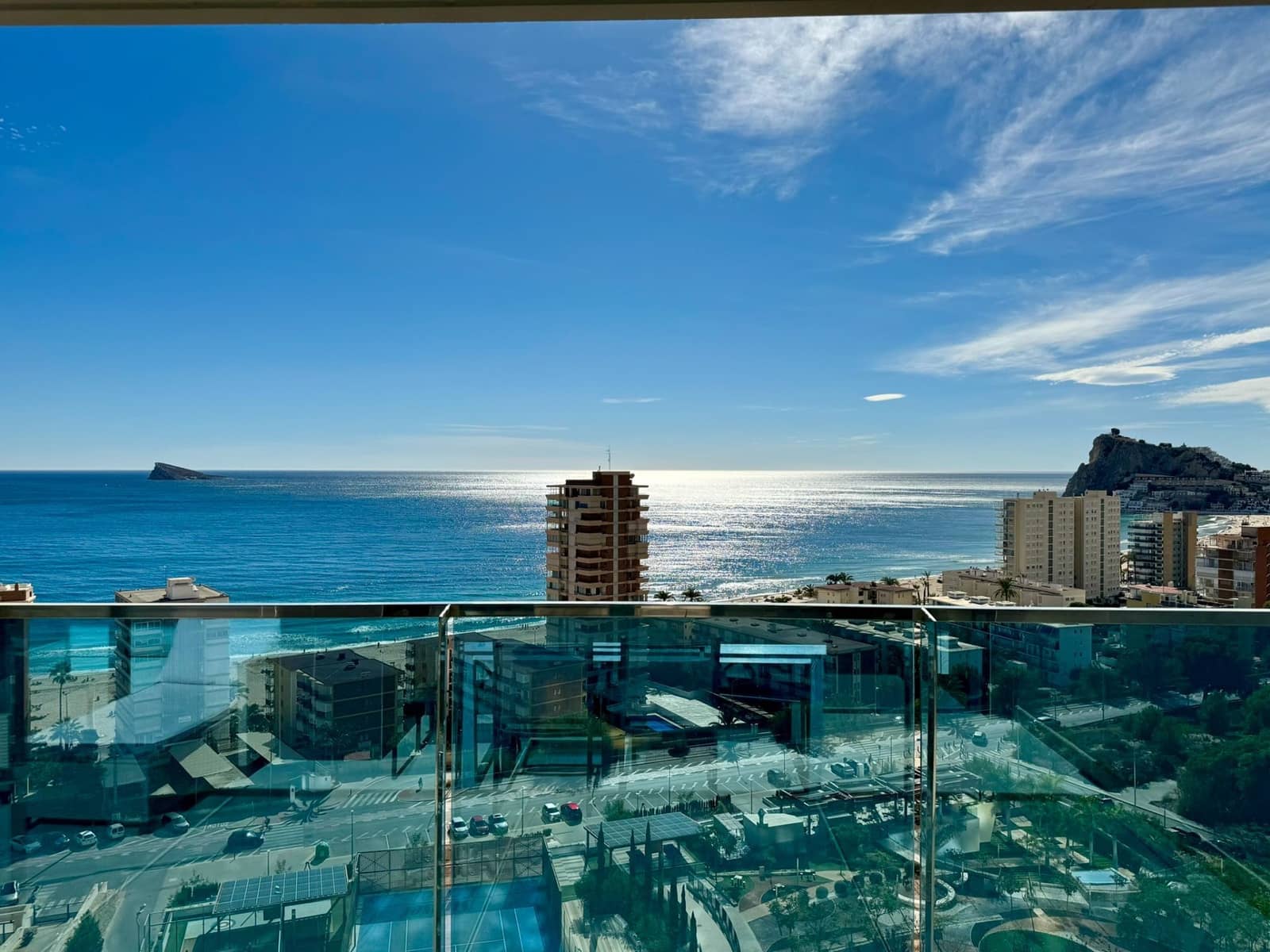 2 soverom Leilighet til leie i Benidorm med svømmebasseng garasje - € 2 700 (Ref: 5484912)
