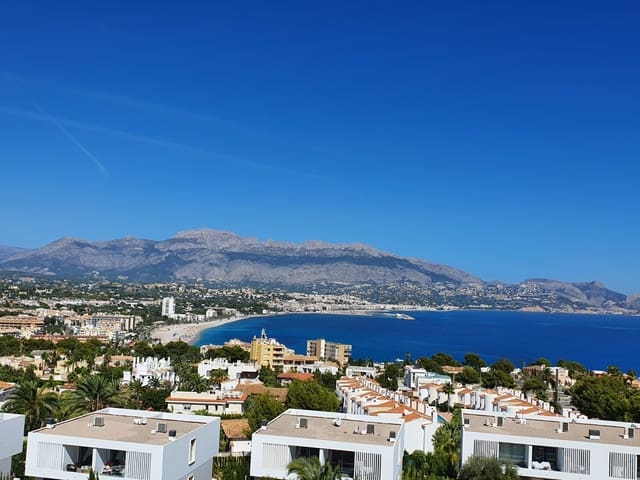 2 bedroom Penthouse for sale in Albir, Alfaz del Pi / L'Alfàs del Pi with pool garage - € 372,000 (Ref: 5484950)