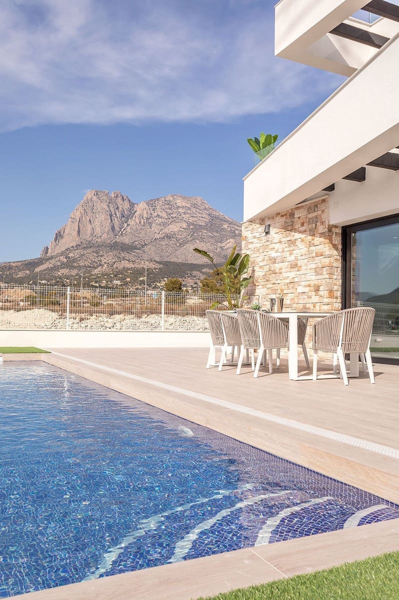 3 bedroom Villa for sale in Finestrat with pool - € 695,000 (Ref: 5484963)