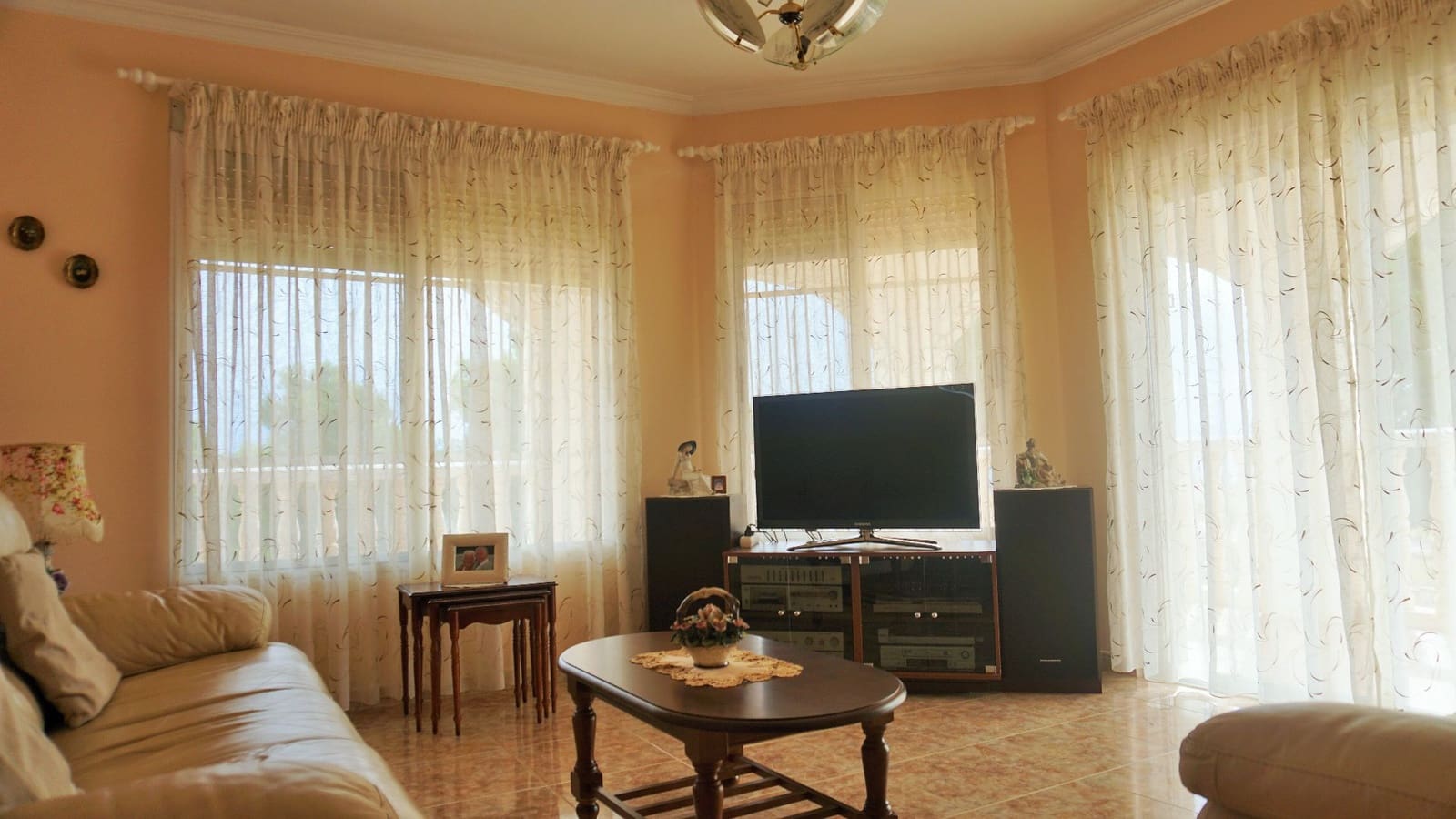 Chalet de 3 habitaciones en La Nucia en venta con garaje - 575.000 € (Ref: 5484967)