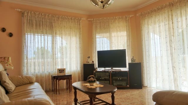 Chalet de 3 habitaciones en La Nucia en venta con garaje - 575.000 € (Ref: 5484967)