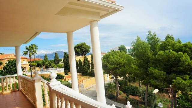 Chalet de 3 habitaciones en La Nucia en venta con garaje - 575.000 € (Ref: 5484967)