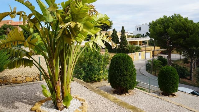 Chalet de 3 habitaciones en La Nucia en venta con garaje - 575.000 € (Ref: 5484967)