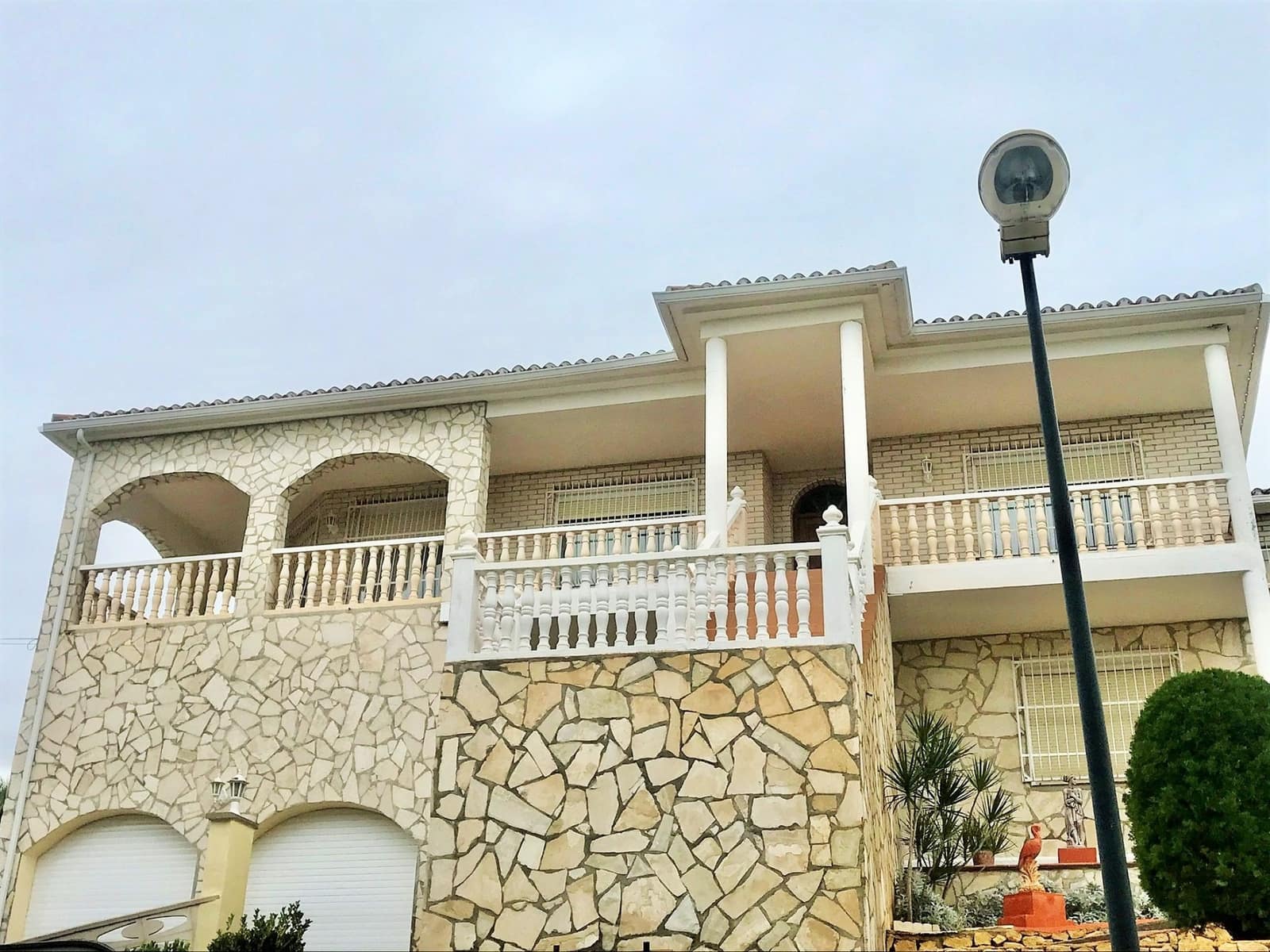 Chalet de 3 habitaciones en La Nucia en venta con garaje - 575.000 € (Ref: 5484967)