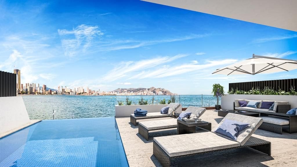 3 soverom Penthouse til salgs i Benidorm med svømmebasseng garasje - € 1 650 000 (Ref: 5484998)
