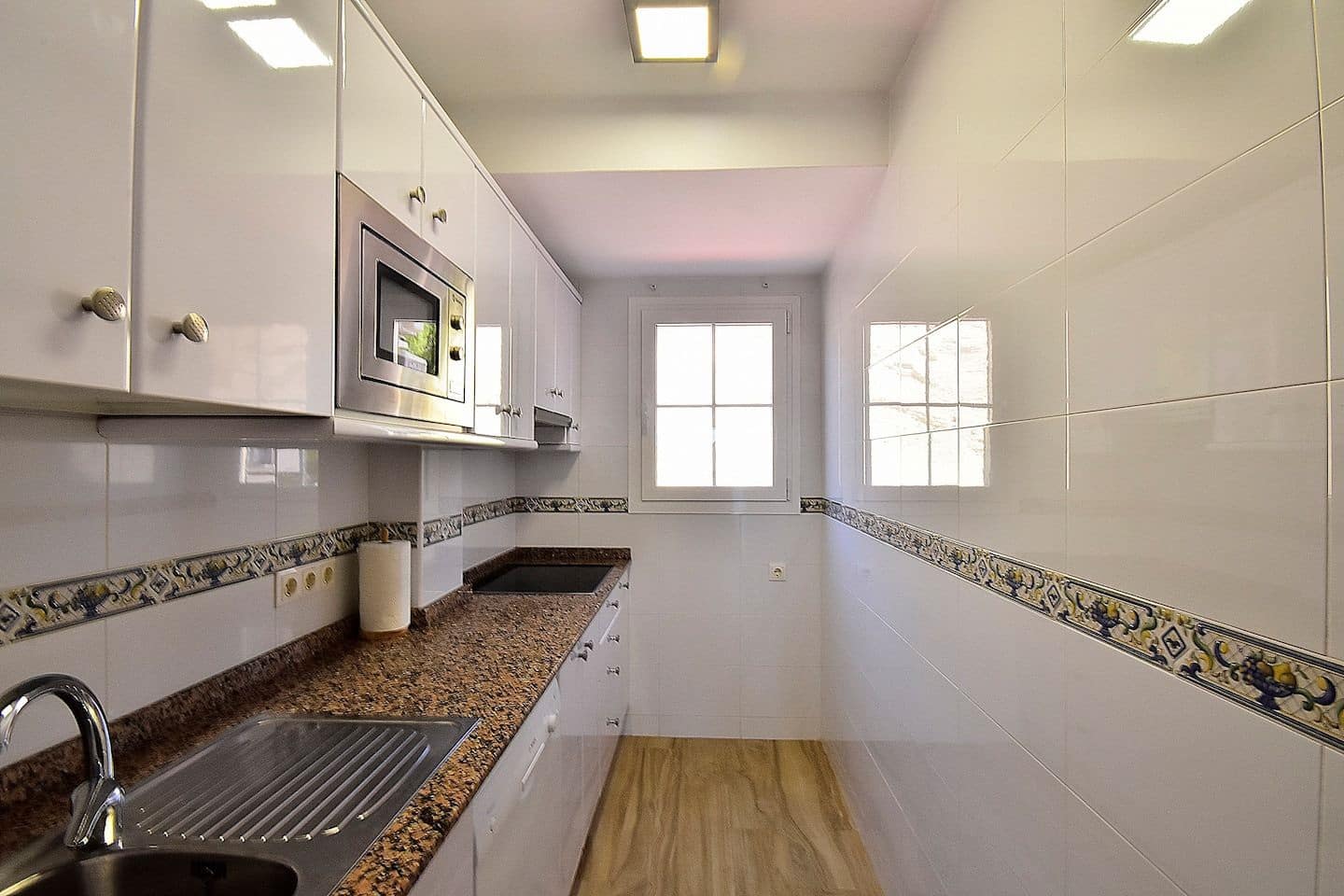 4 bedroom Apartment for sale in Benidorm with garage - € 590,000 (Ref: 5493092)